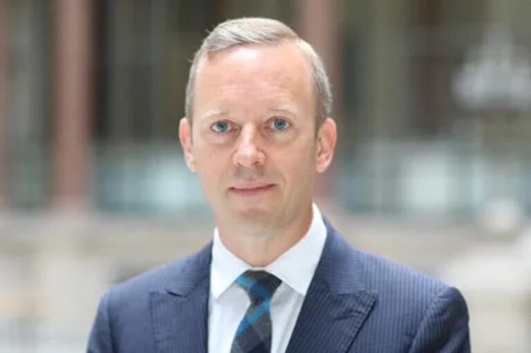 იმედი მაქვს, ჩემს წვლილს შევიტან ჩვენს მჭიდრო პარტნიორობაში-ბრიტანეთის ახალი ელჩი საქართველოში