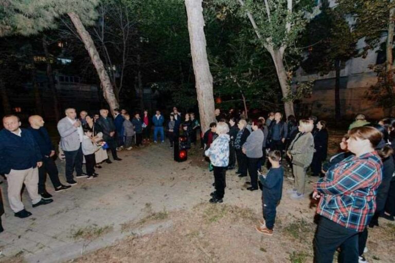 პარტია „ქართული ოცნება – დემოკრატიული საქართველო“ წინასაარჩევნო კამპანიის ფარგლებში დელეგატი ვლადიმერ ბოჟაძე გლდანის მოსახლეობასთან შეხვედრებს აგრძელებს