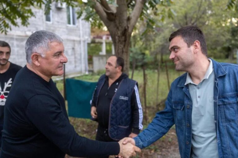 პარტია „ქართული ოცნება – დემოკრატიული საქართველოს“ დელეგატი გია ჭყონია წინასაარჩევნო კამპანიის ფარგლებში შეხვედრებს ქობულეთის მოსახლეობასთან აგრძელებს