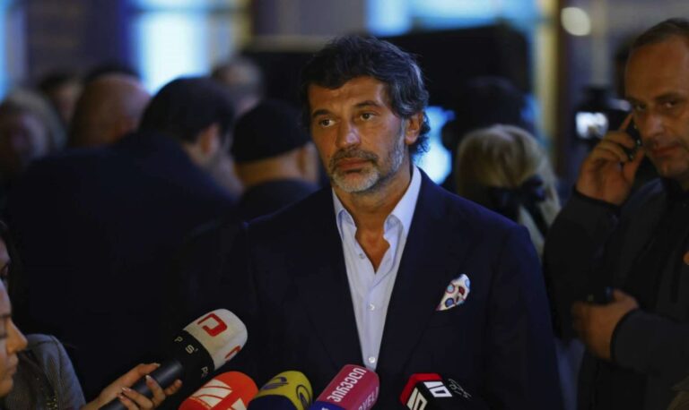 ვიცავთ ჩვენს ქვეყანას, არ გავხსენით მეორე ფრონტი და არ შევუერდით სანქციებს, ამის გამო თუ ვინმეს სურვილი აქვს, უსამართლოდ მოგვექცეს და დაგვსაჯონ, კი ბატონო-კახა კალაძე