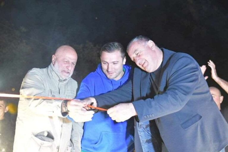 „ქართული ოცნების“ სამგორის რაიონის დელეგატმა ვარლამ ლიპარტელიანმა ვარკეთილში კრივის დარბაზის გახსნის ღონისძიებაში მიიღო მონაწილეობა