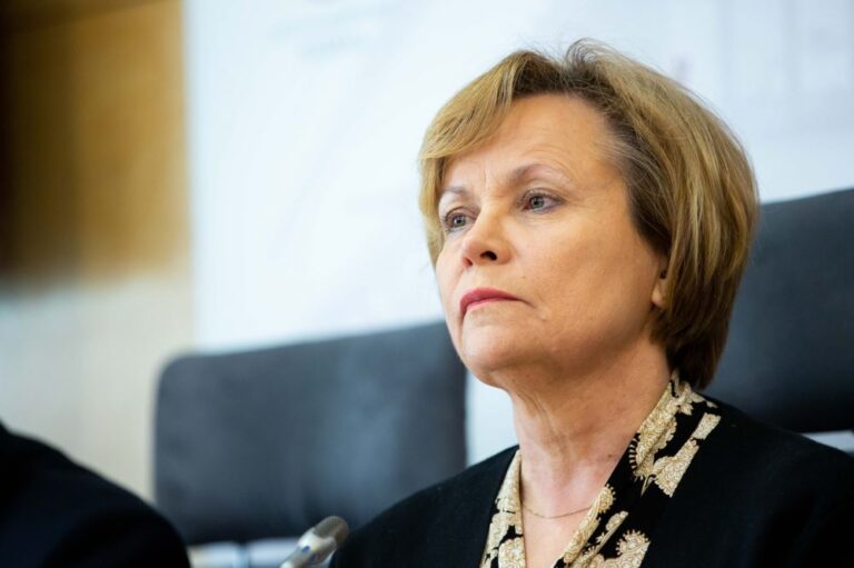 კარი იხურება, მაგრამ ეს თავად ქართველების ხელით ხდება, ვინც “ქართულ ოცნებას” ხმა მისცა, თუმცა, პირველ რიგში, მათი ხელით, ვინც არჩევნებზე მანიპულაცია მოახდინა -რასა იუკნევიჩიენე